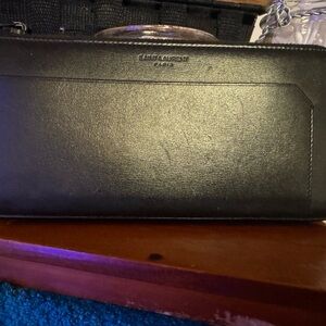 •YVES SAINT LAURENT WALLET•